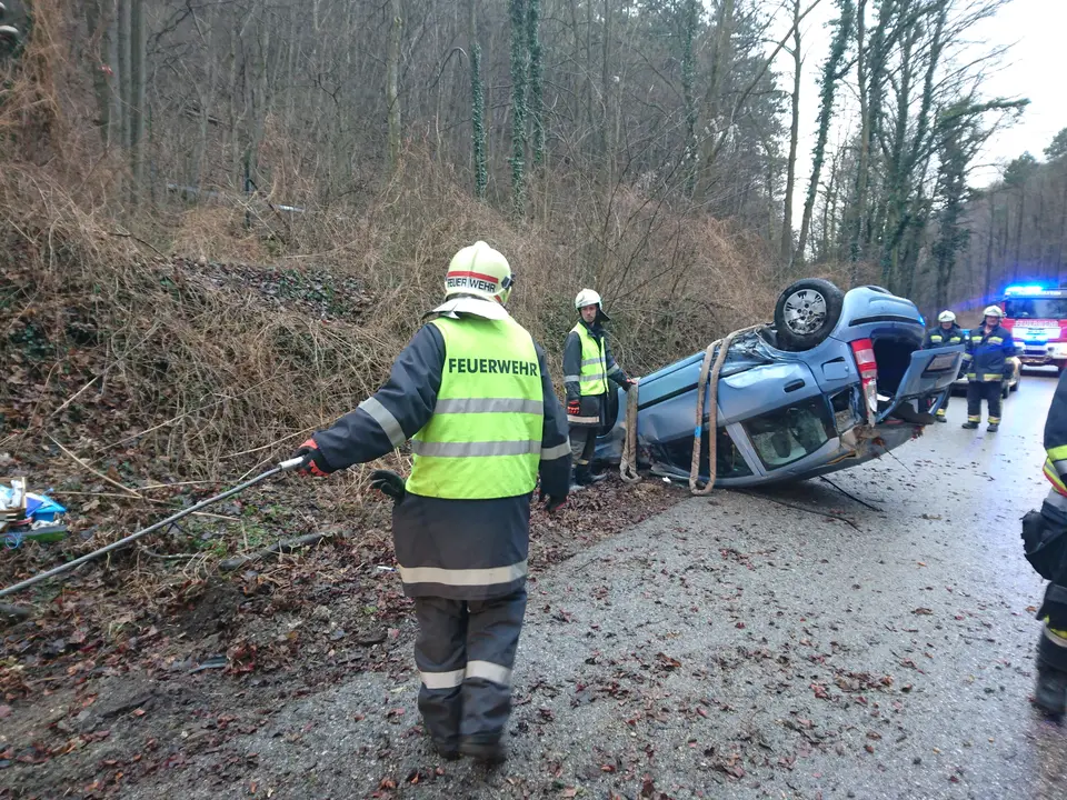 PKW am Dach – Foto 2 von 10