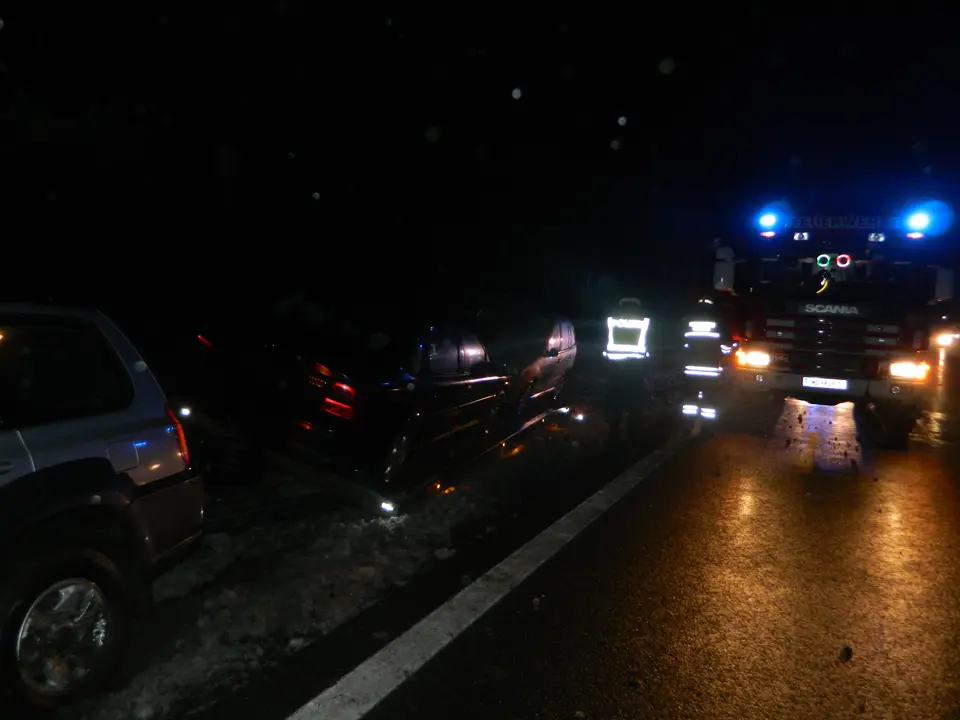 Unfall mit Anhänger – Foto 3 von 5