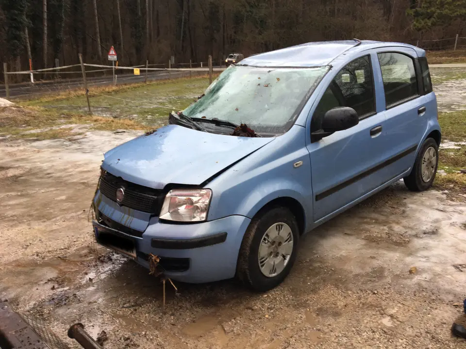 PKW am Dach – Foto 10 von 10