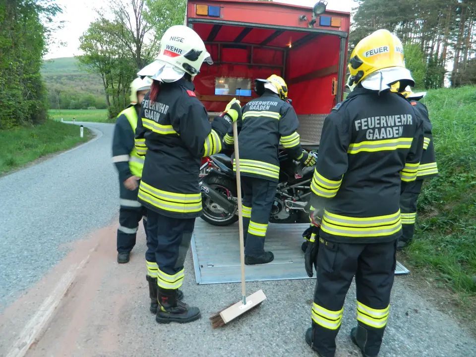 Einsatz nach Verkehrsunfall – Foto 3 von 5