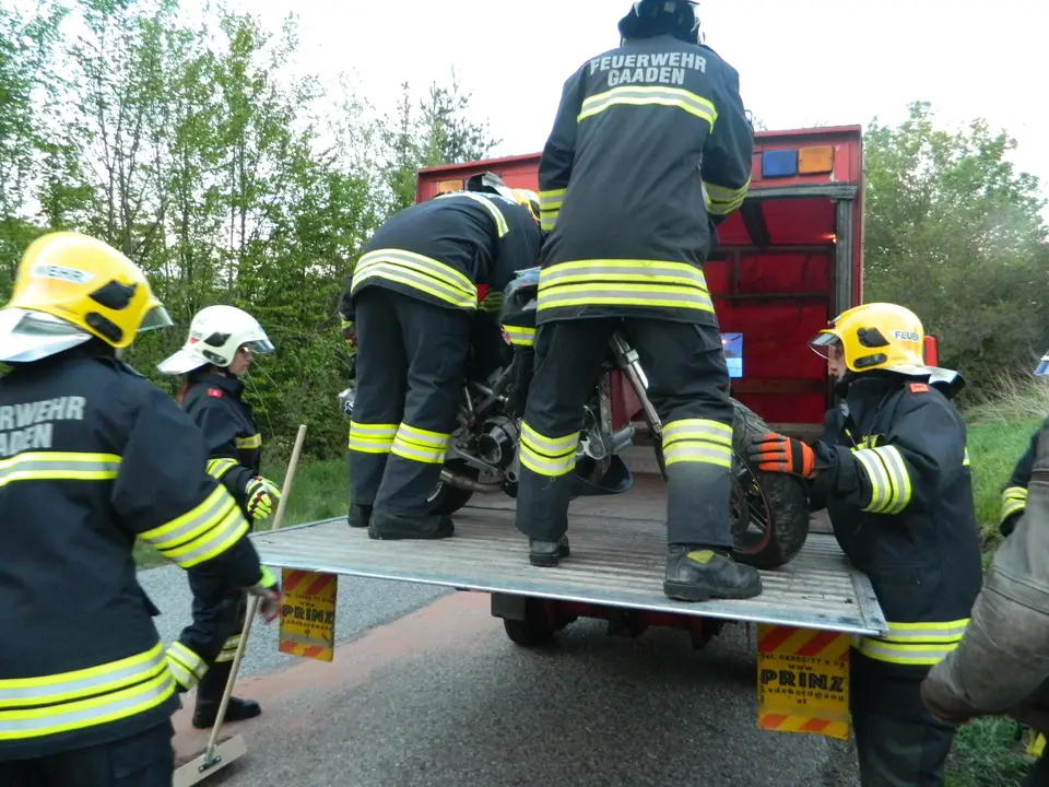 Einsatz nach Verkehrsunfall – Foto 4 von 5
