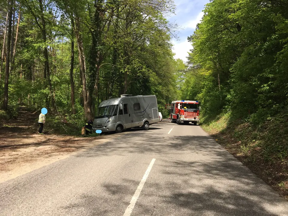 Wohnmobil im Graben – Foto 3 von 5