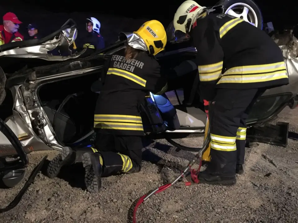 Übung „Personenrettung aus KFZ“ – Foto 5 von 7