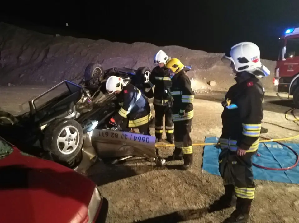 Übung „Personenrettung aus KFZ“ – Foto 7 von 7