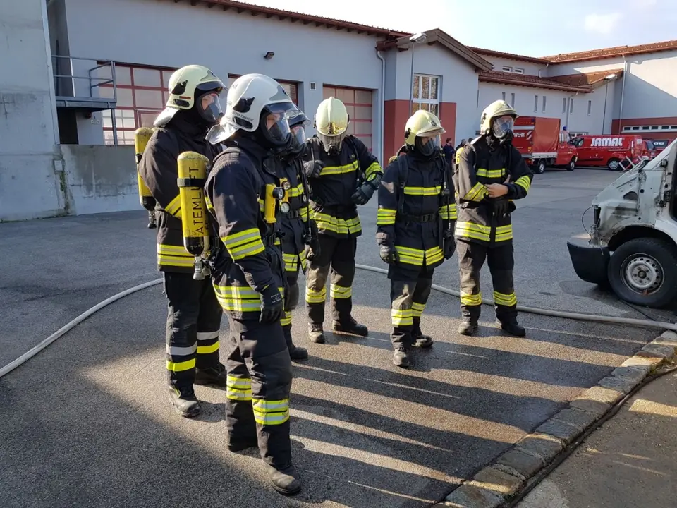 Atemschutz-Heißausbildung – Foto 1 von 3