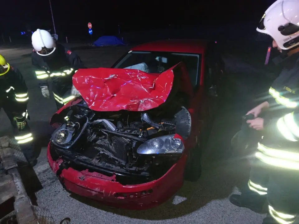 Zwei Unfälle auf A21 fordern drei Feuerwehren – Foto 9 von 9