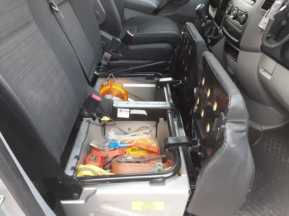 LAST-Fahrzeug ersetzt – Foto 7 von 16