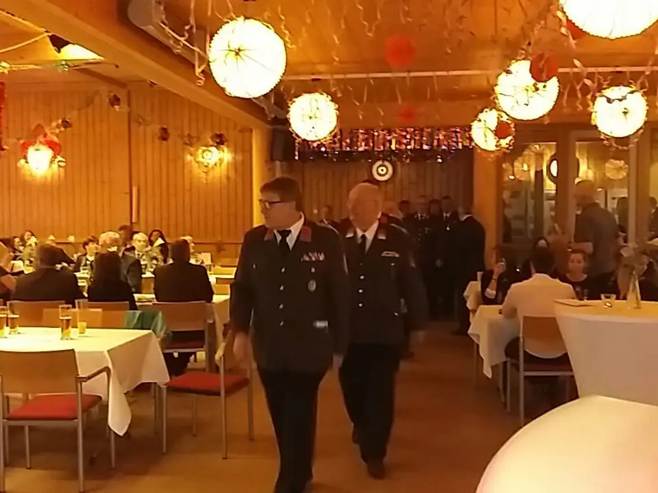Feuerwehr-Ball – Foto 1 von 4