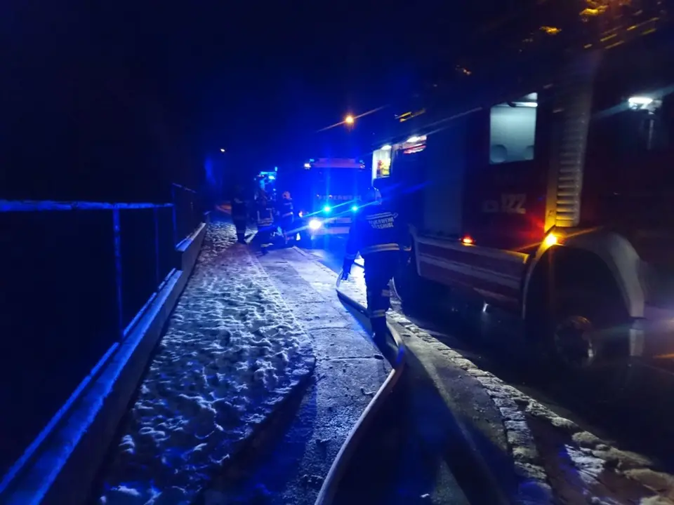 Gartenhütte in Vollbrand – Foto 2 von 5