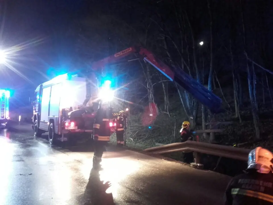Verkehrsunfall mit Fahrerflucht – Foto 6 von 10