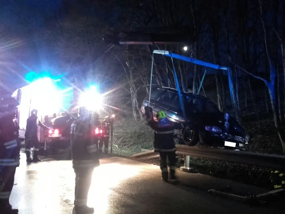 Verkehrsunfall mit Fahrerflucht – Foto 8 von 10