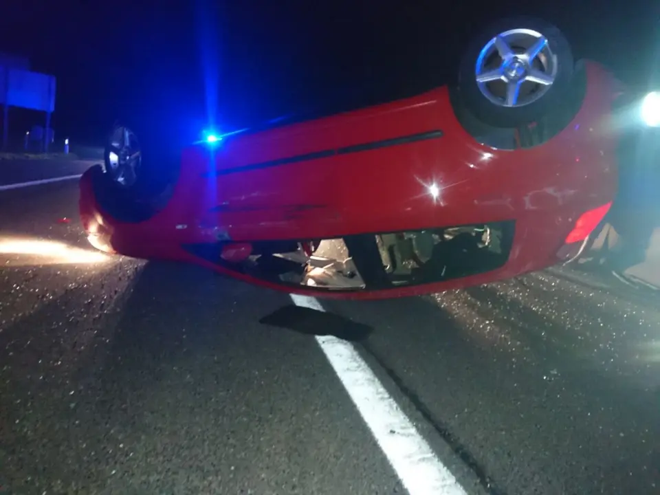 PKW-Überschlag auf A21 – Foto 3 von 7