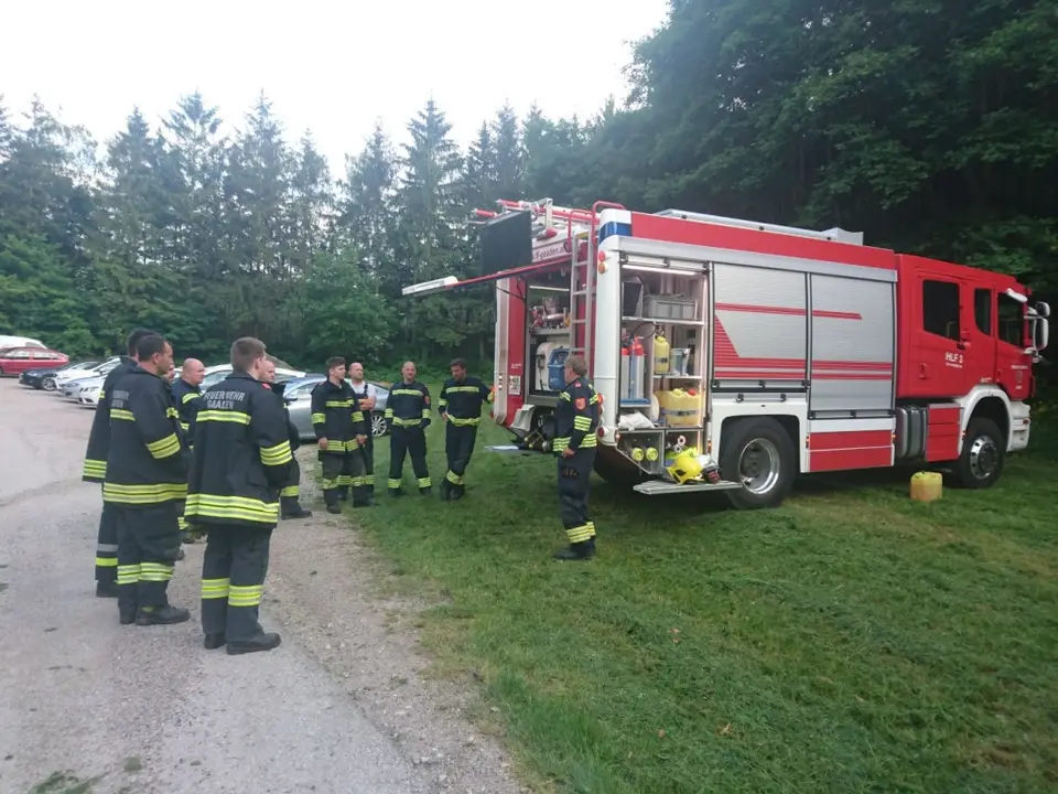 Übung Schaum und Schutzanzüge – Foto 4 von 5