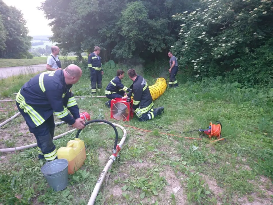 Übung Schaum und Schutzanzüge – Foto 5 von 5