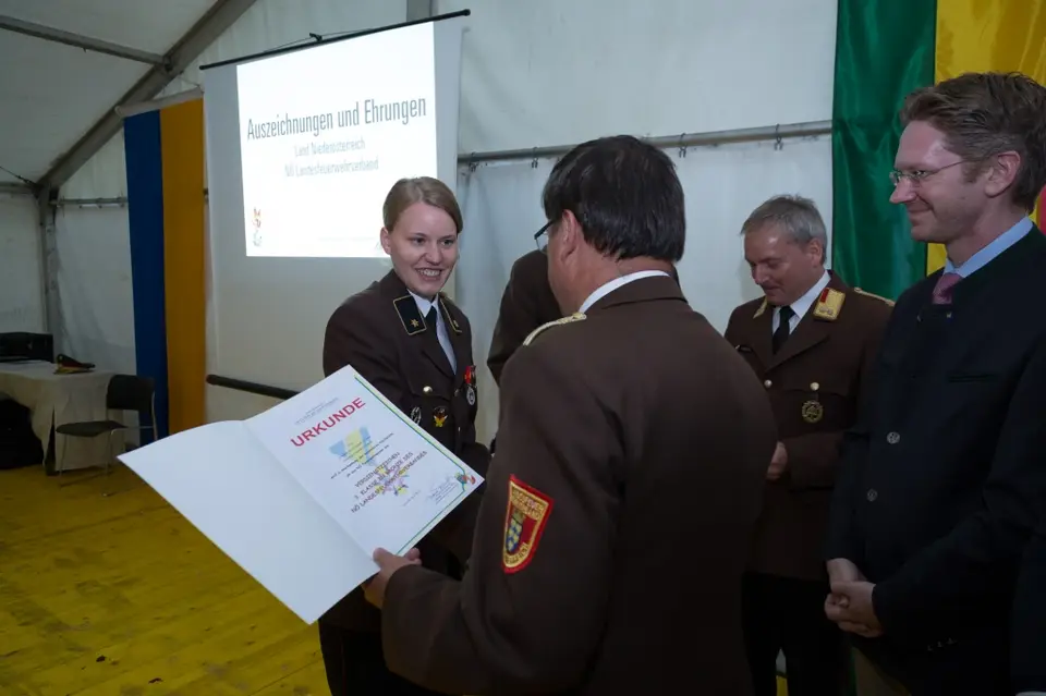 Ehrungen bei Bezirksfeuerwehrtag – Foto 2 von 7