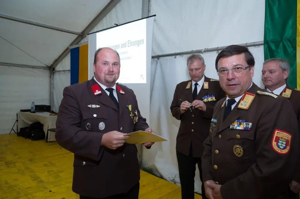 Ehrungen bei Bezirksfeuerwehrtag – Foto 6 von 7