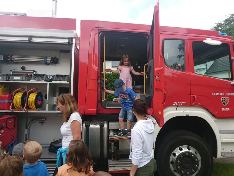 Besuch im Kindergarten – Foto 2 von 8