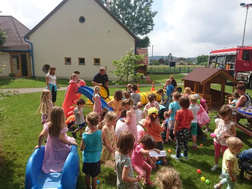 Besuch im Kindergarten – Foto 5 von 8