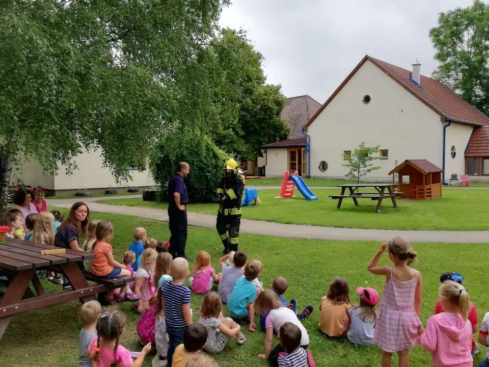 Besuch im Kindergarten – Foto 7 von 8