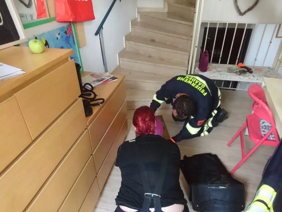 Natter in Stiegenhaus – Foto 1 von 2