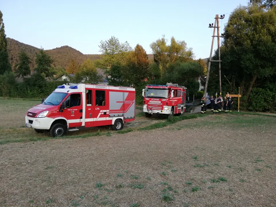 Übung Ölsperre und Kanalabdichtung – Foto 1 von 5