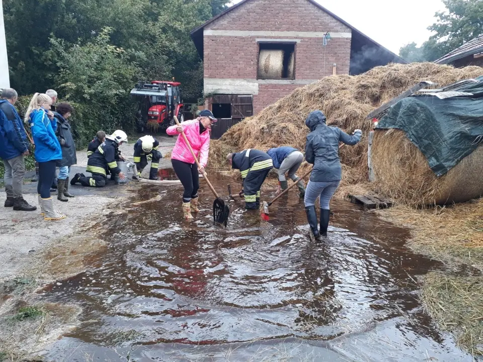 Drohender Wassereintritt in Reitstall – Foto 1 von 5