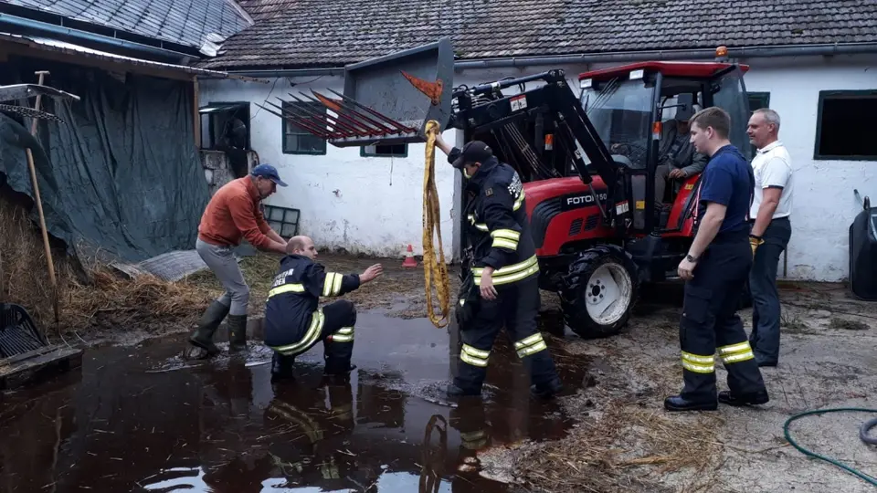 Drohender Wassereintritt in Reitstall – Foto 4 von 5