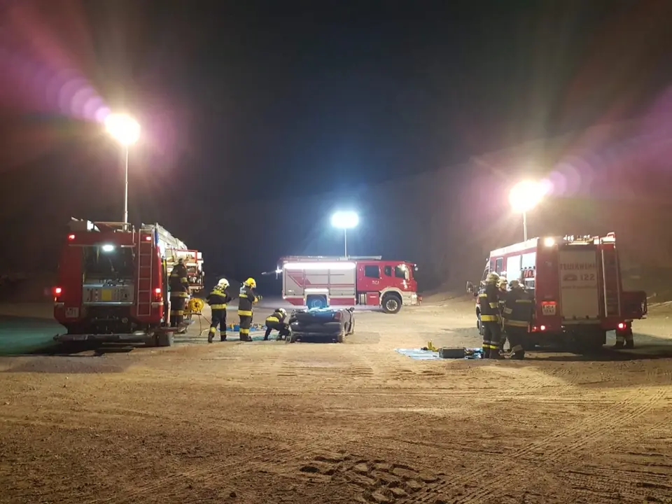 Übung Menschenrettung aus KFZ – Foto 3 von 5