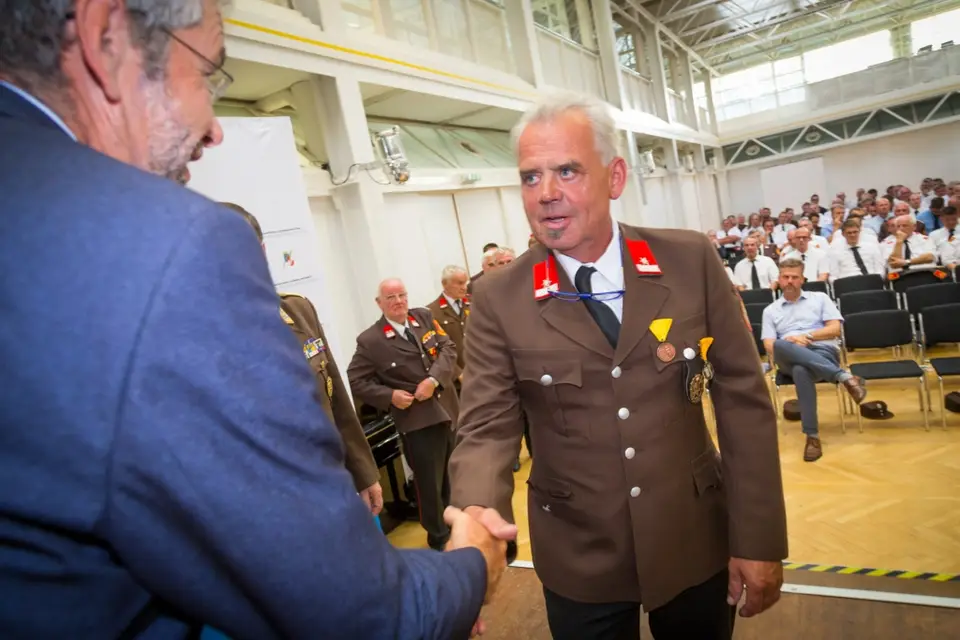 Ehrungen bei Bezirksfeuerwehrtag – Foto 3 von 6