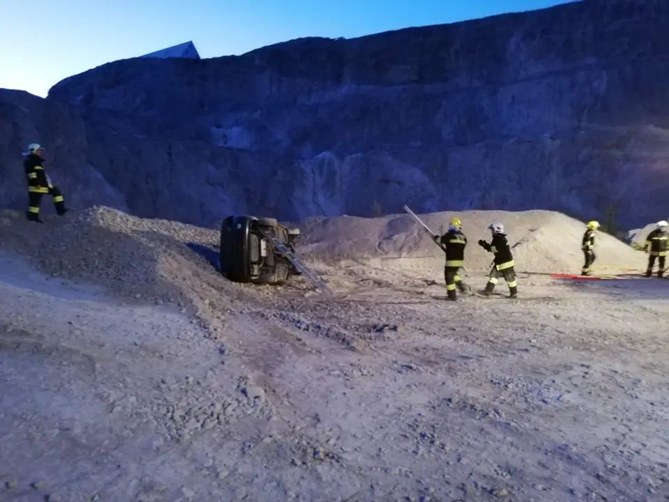 Übung Menschenrettung aus KFZ – Foto 1 von 5