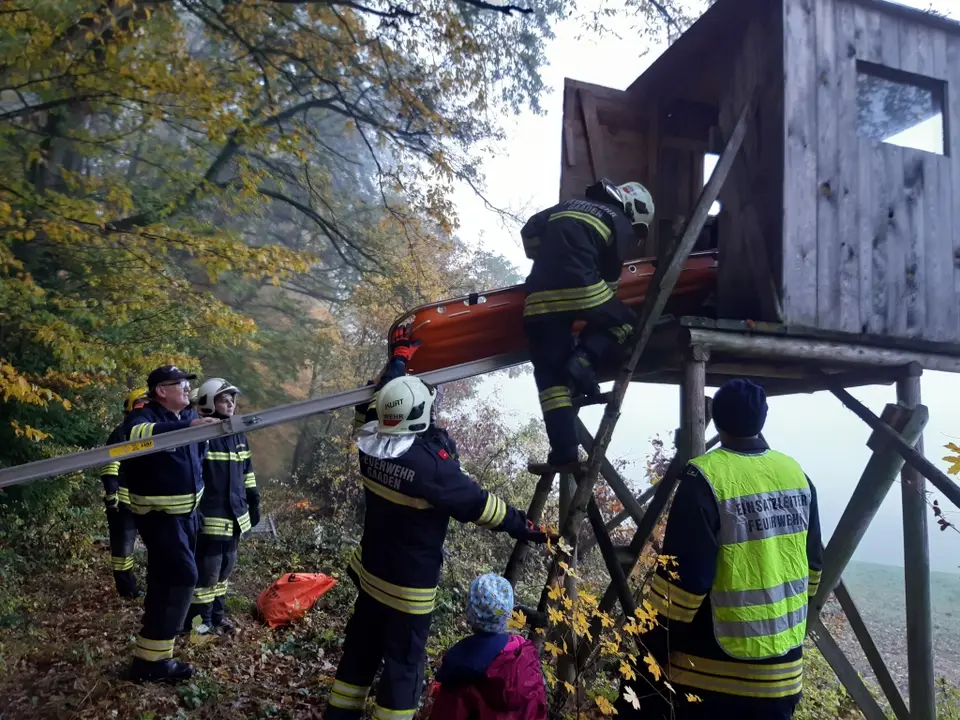 Übung mit Rettungshunden – Foto 9 von 12
