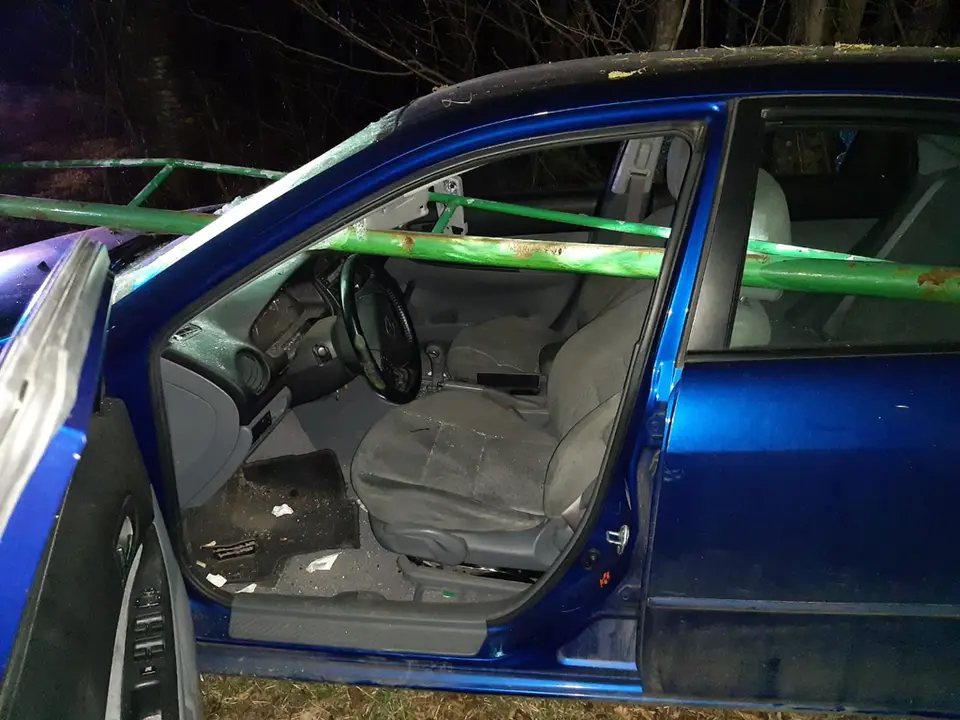 Schranken durchbohrt PKW – Lenker unverletzt – Foto 1 von 6