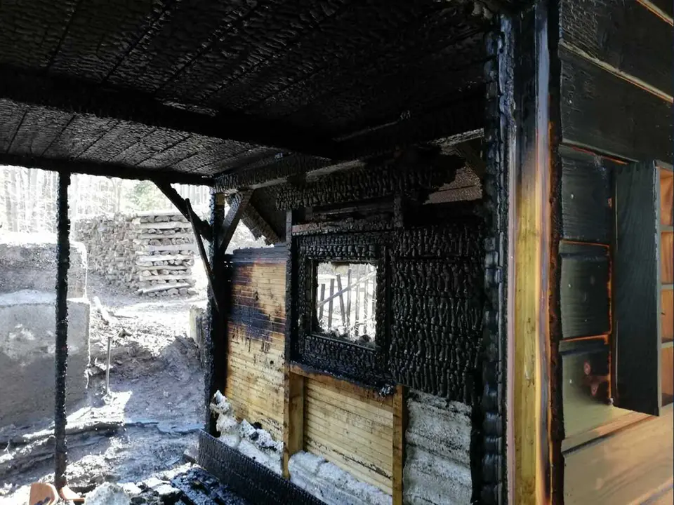 Gartenhütte in Vollbrand – Foto 11 von 12