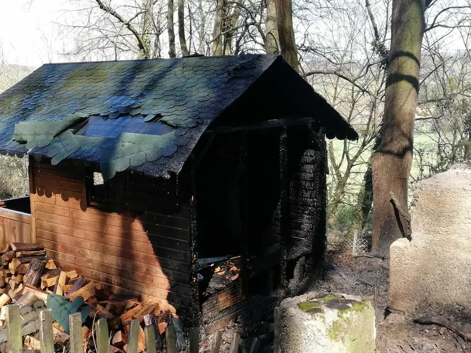 Gartenhütte in Vollbrand – Foto 12 von 12