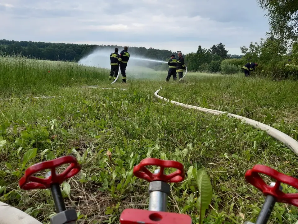 Übung Tragkraftspritze – Foto 4 von 5