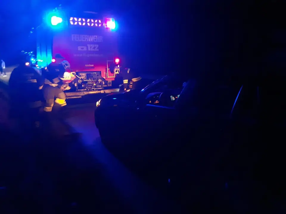 PKW überschlug sich in S-Kurve – Foto 3 von 4