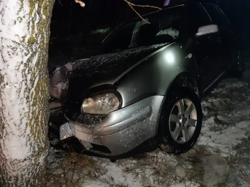 Verkehrsunfall auf der L4010 – Foto 1 von 3