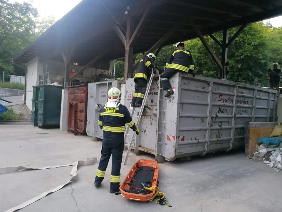 Brandeinsatzübung – Foto 3 von 4