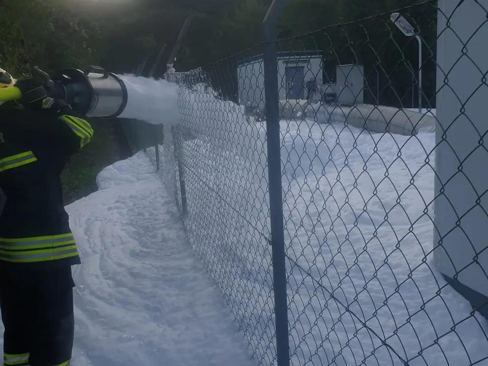 Übung bei Pipeline-Schieberstation – Foto 2 von 2