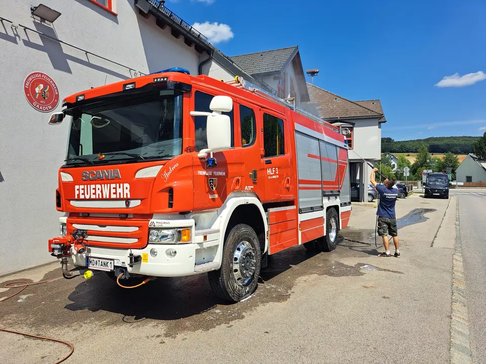 Unterstützung bei Waldbrand in Großmittel – Foto 3 von 4