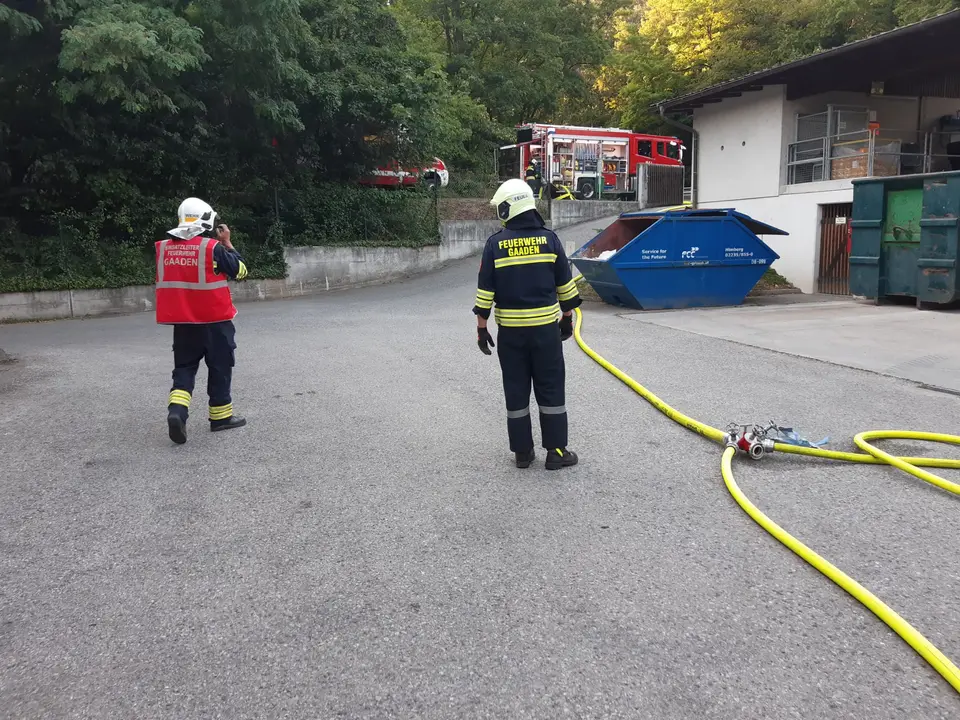 Brandeinsatzübung am Wirtschaftshof – Foto 4 von 5