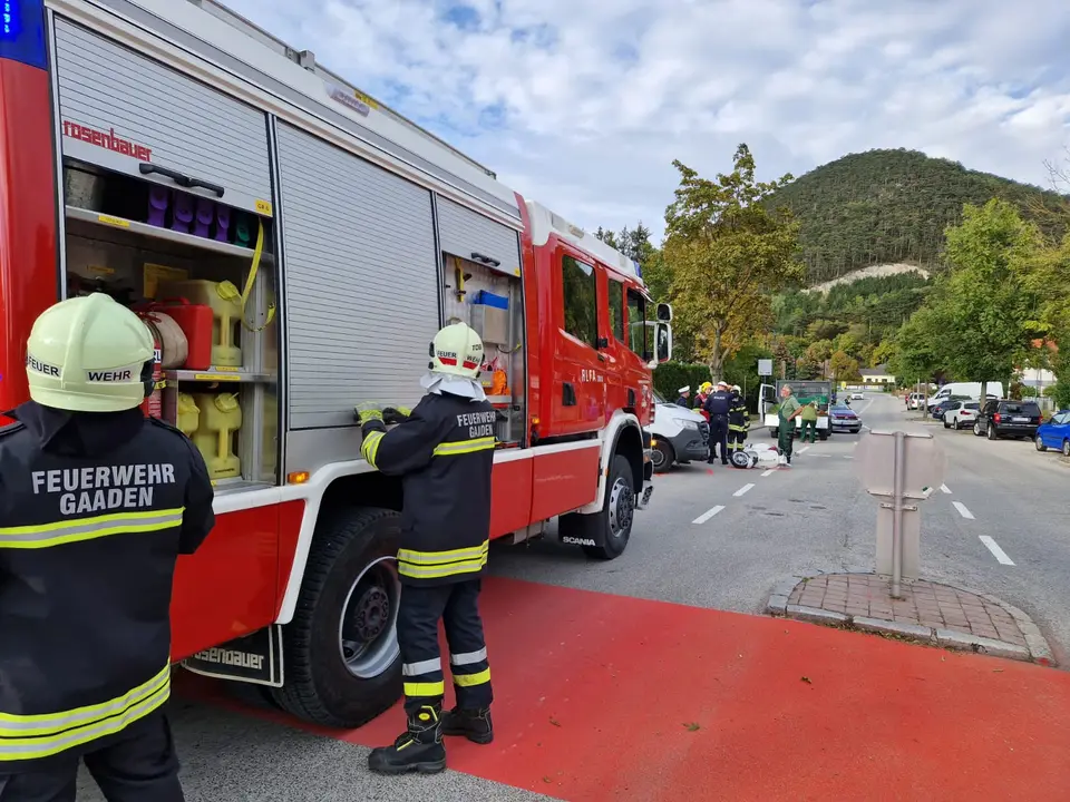 Verkehrsunfall Moped gegen PKW – Foto 1 von 3