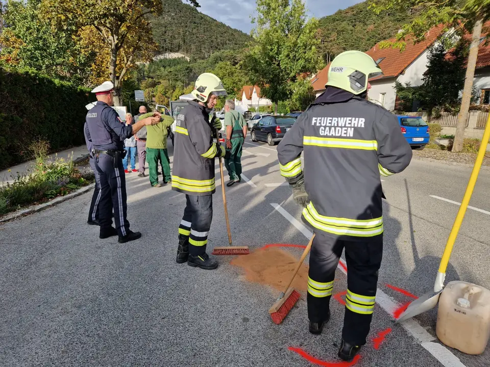 Verkehrsunfall Moped gegen PKW – Foto 2 von 3