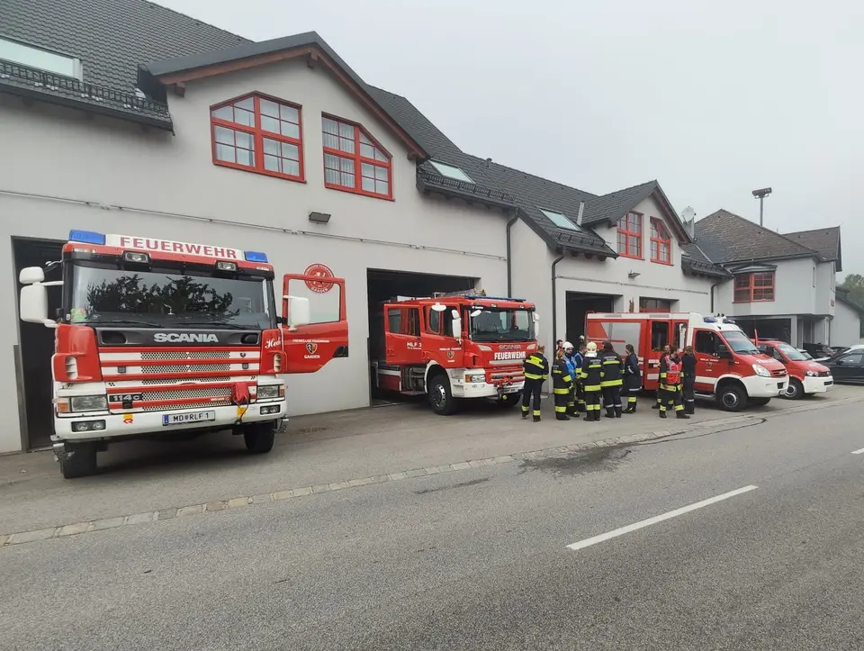 Großübung – Messerangriff auf Feuerwehrleute bei Rettungsarbeiten nach Verkehrsunfall – Foto 16 von 16