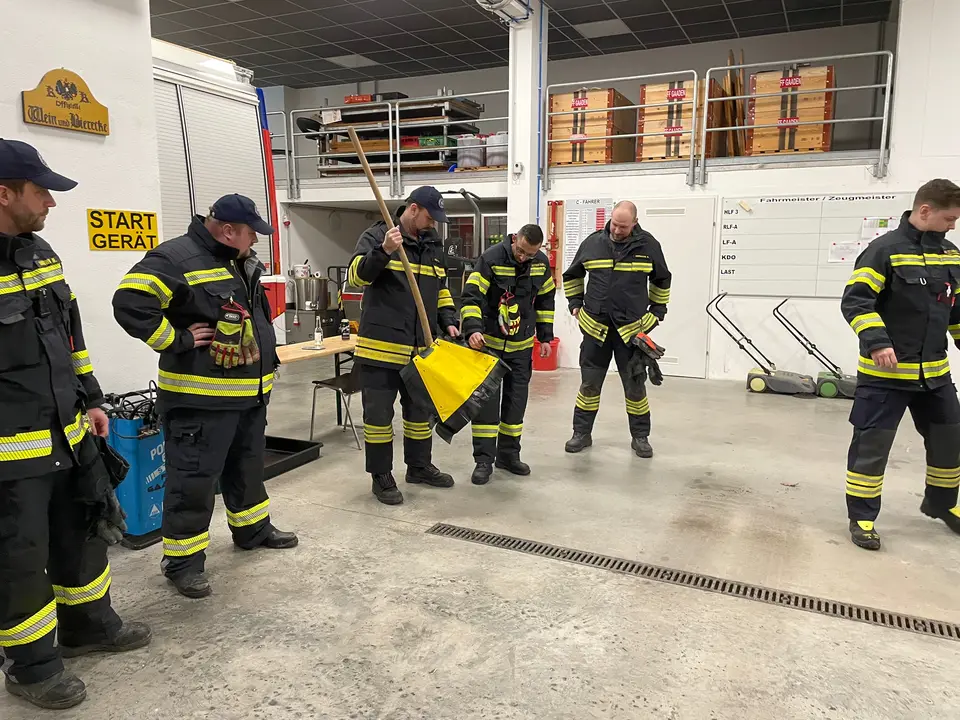 Übung Waldbrandausrüstung – Foto 3 von 7