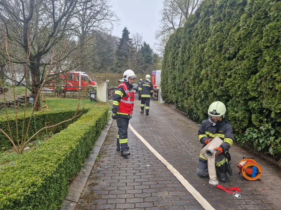 Mehrere Keller unter Wasser – Foto 2 von 9