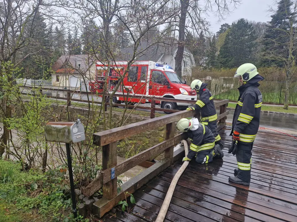 Mehrere Keller unter Wasser – Foto 3 von 9
