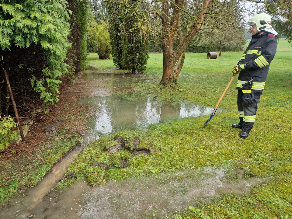 Mehrere Keller unter Wasser – Foto 8 von 9
