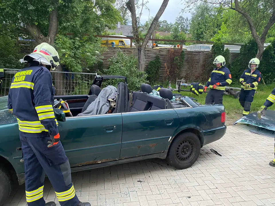 Übung Menschenrettung aus KFZ – Foto 5 von 5