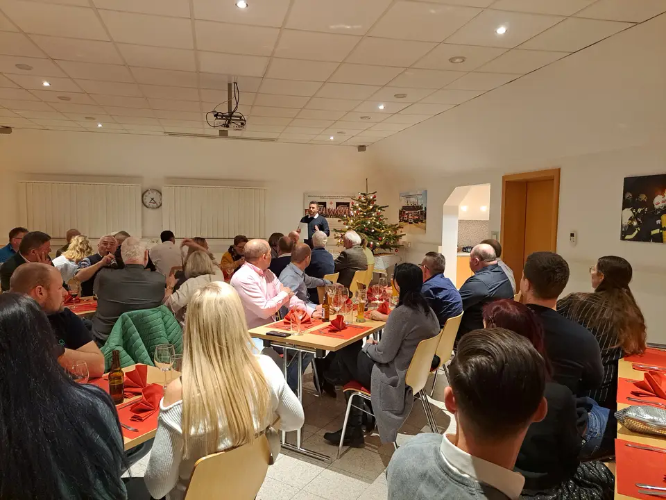 Weihnachtsfeier – Foto 5 von 6